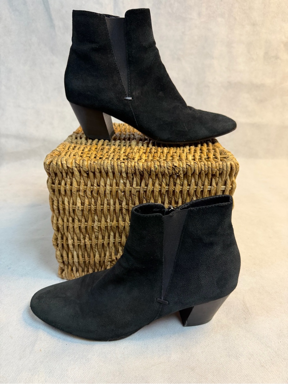 Aquatalia Black Suede Cone Heel Ankle Boots Italy Side Zip Booties Size 10